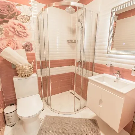 Etica Apartment *